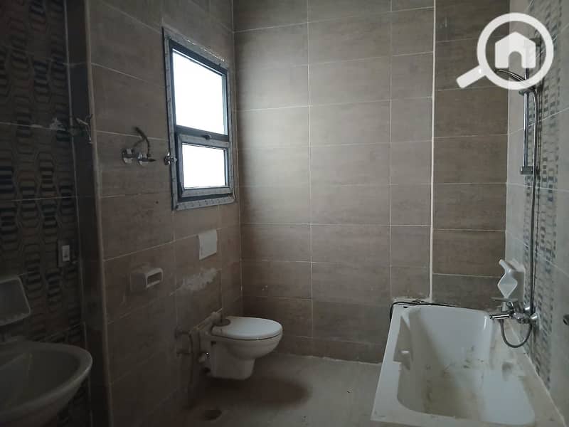 5 WhatsApp Image 2025-02-13 at 10.08. 53_b77704c6. jpg