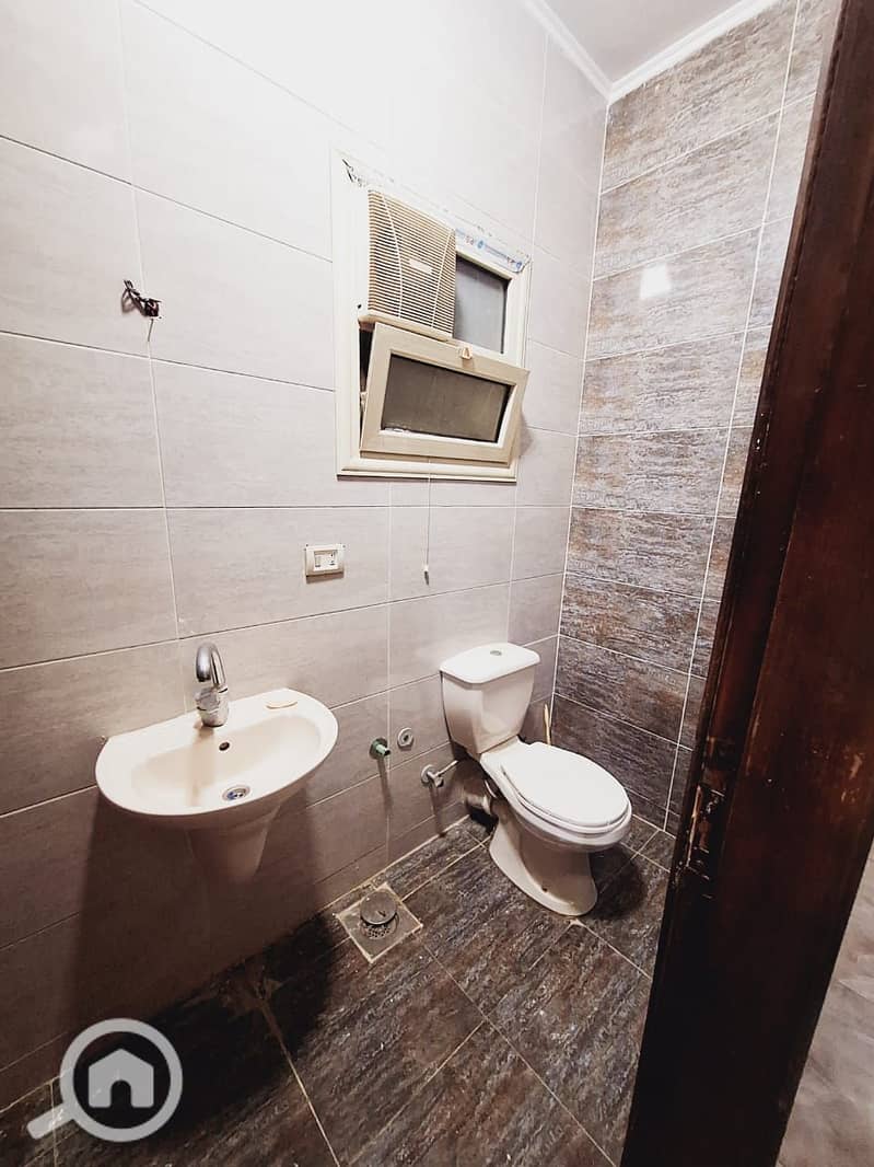 9 WhatsApp Image 2025-12-12 at 21.18. 23_cd5cbdbf. jpg