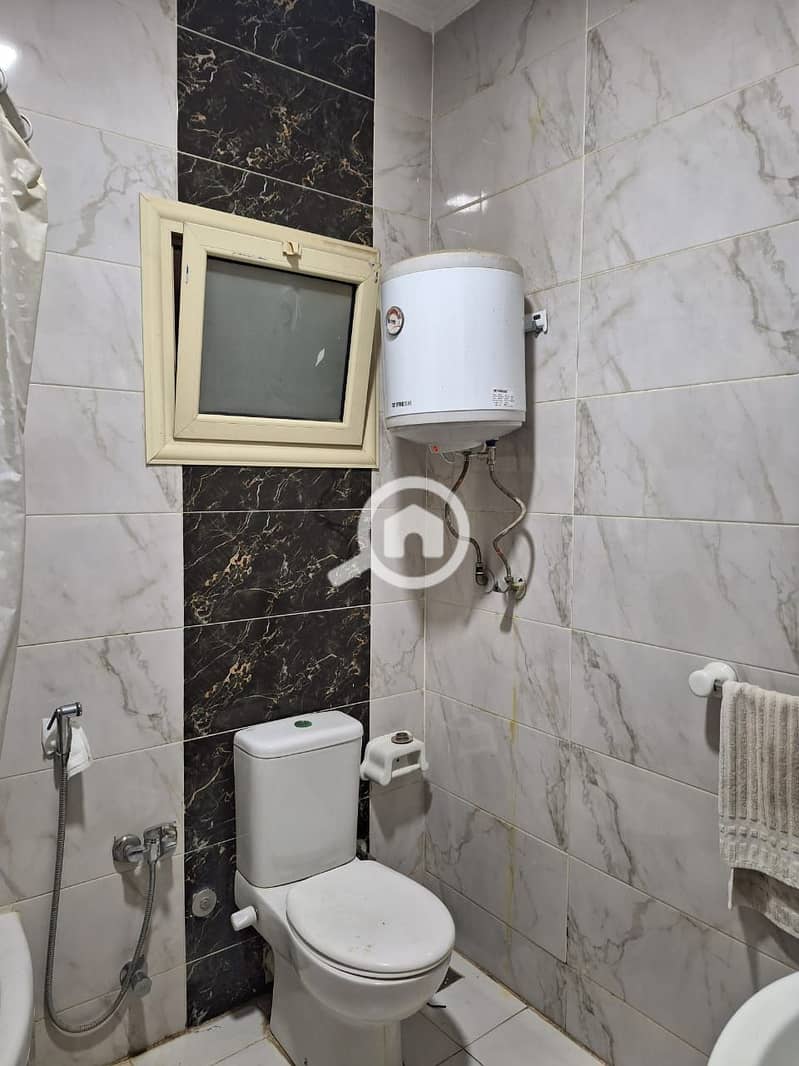 10 WhatsApp Image 2025-12-12 at 21.18. 24_980a328a. jpg