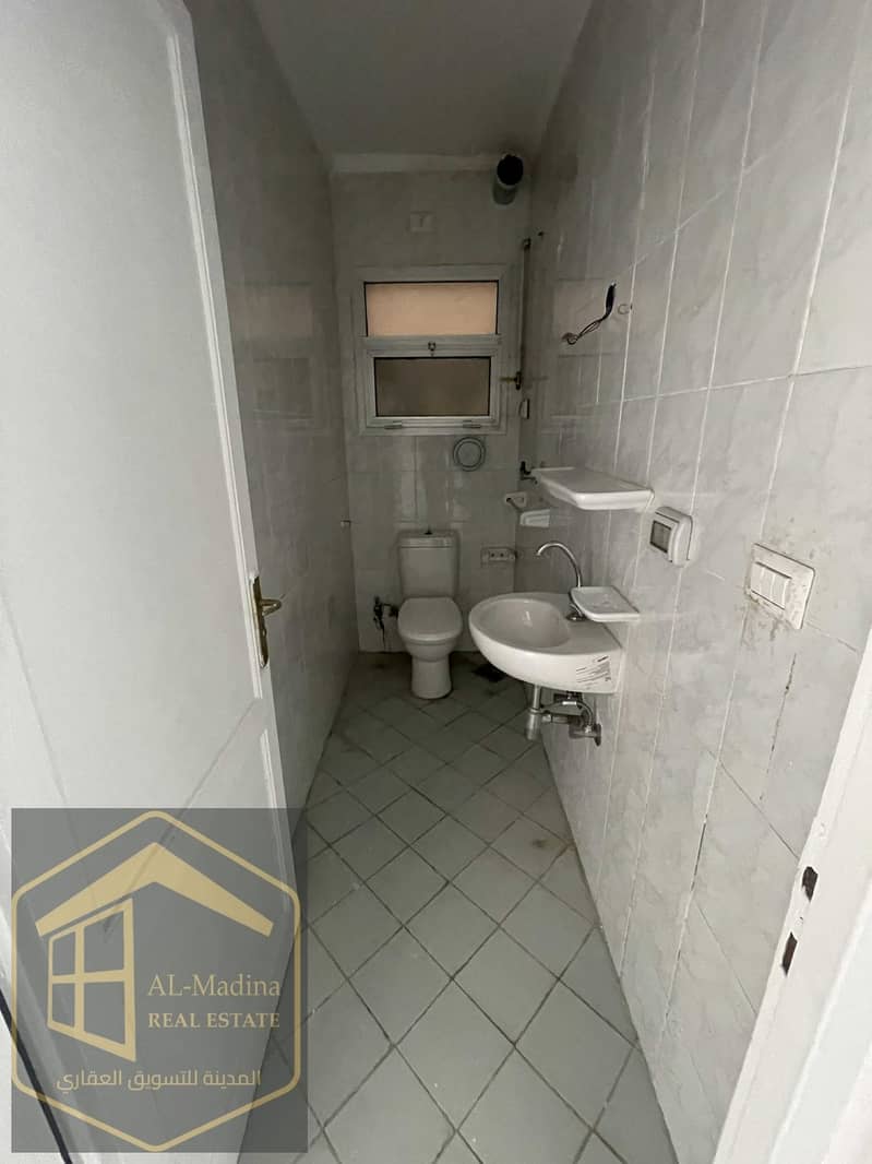 25 WhatsApp Image 2025-12-10 at 15.38. 02. jpeg