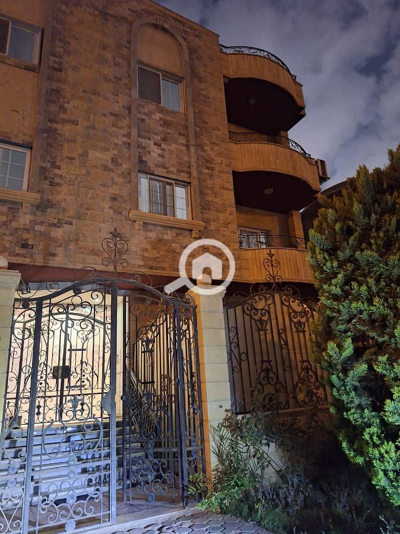 2 a2bc8f3b-eb23-4e4e-b2ec-729ecc54a091. jpg