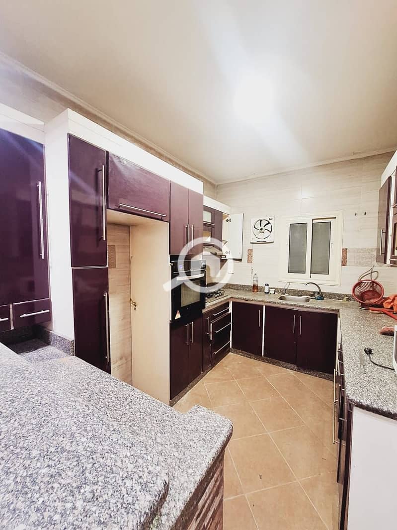 7 fc35da13-44f9-4a67-ba4c-f8ae9d54f12c. jpg