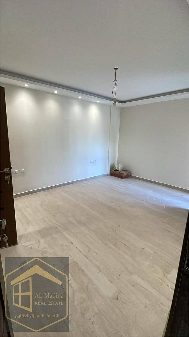 4 WhatsApp Image 2025-12-10 at 18.13. 41. jpeg