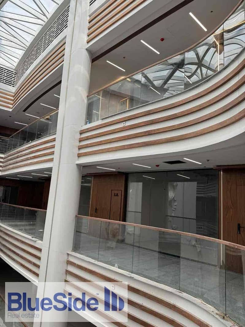 11 4078c76b-bfbc-4290-8d7e-fc36a647ee9b. jpg