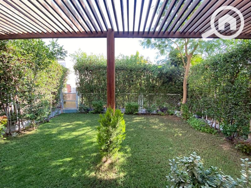 6 847f63cb-a76e-4847-a9f0-b00906a82094. jpg