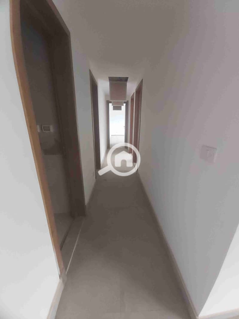 4 ٢٠٢٥١٢١٣_١٥٣٤٥٧. jpg