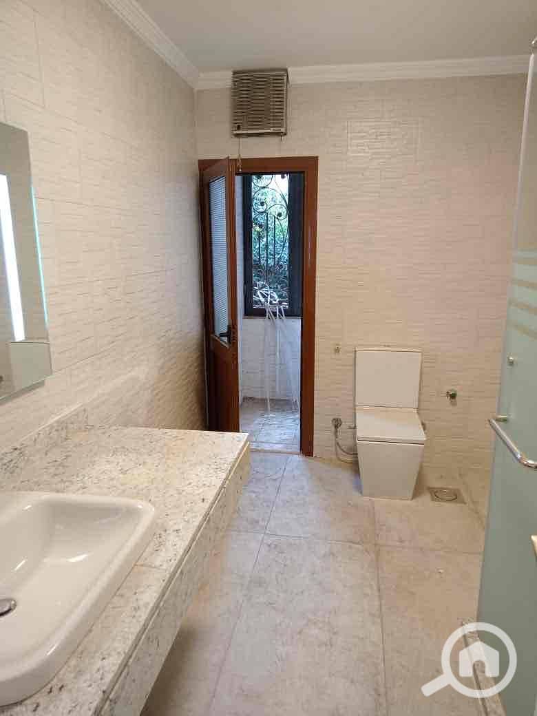 2 1df4afeb-1139-47db-8307-b9296497da95. jpg