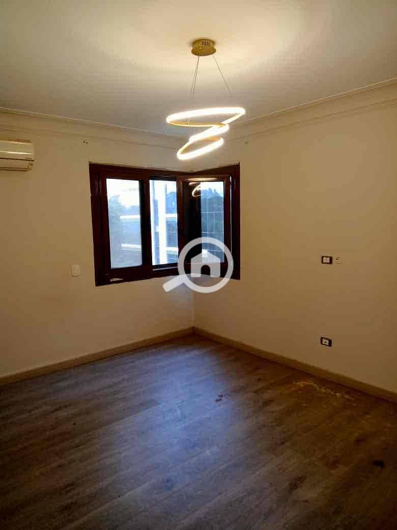 8 89dfe68e-a70c-4829-93d0-ca8e0c4a4ba7. jpg