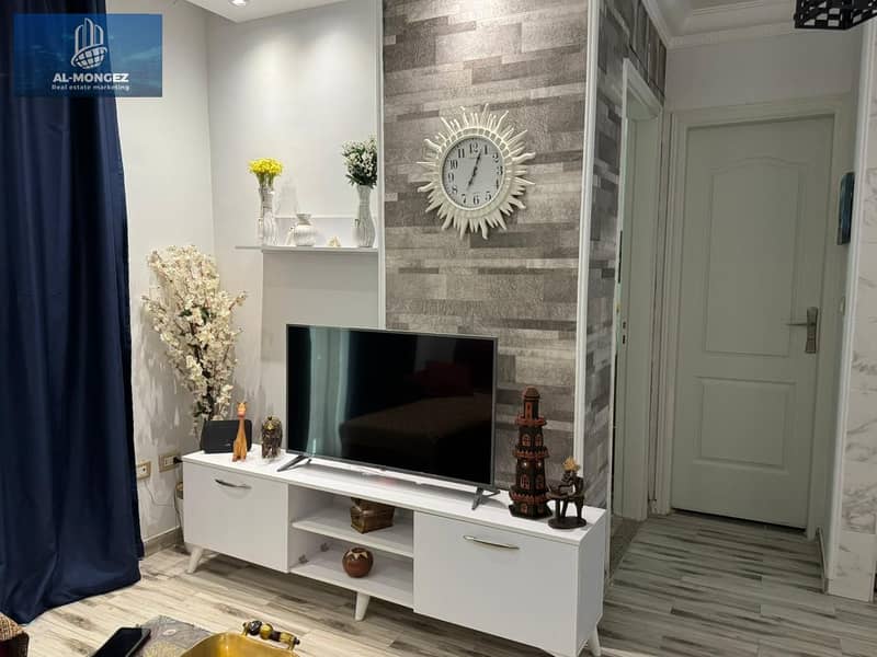 2 18517db8-1d8a-4f0b-8d4b-e53d6adea8bd. jpg