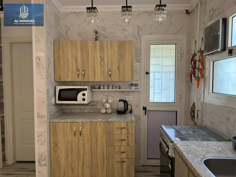 4 7dc412a0-823b-43ad-a8dc-fbf095c07ae2. jpg