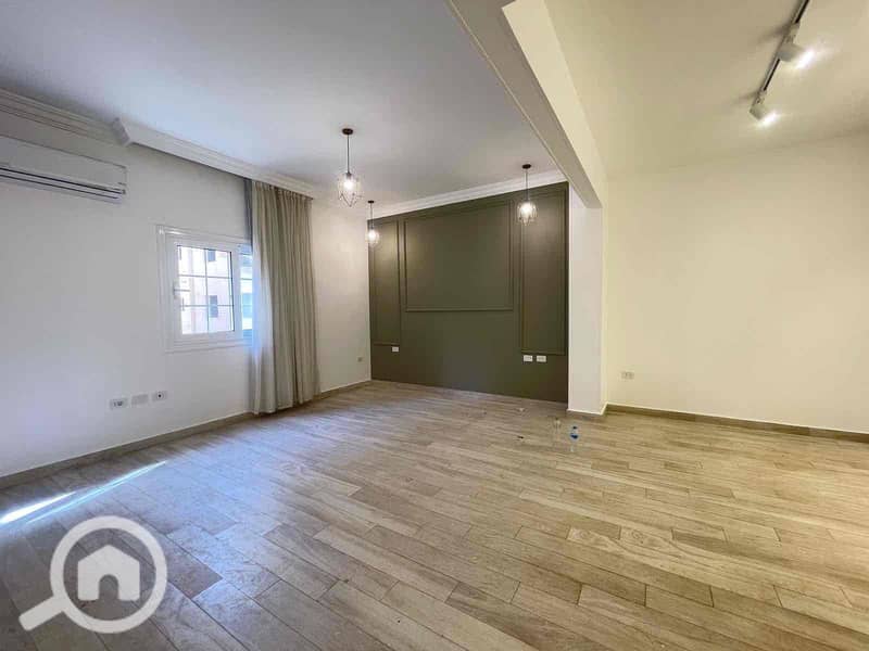 2 c8119f33-3668-40aa-be7c-0fc7b786d173. jpg