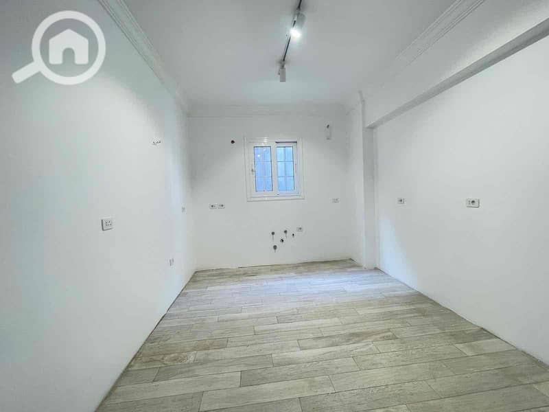 7 838e69b0-418e-4021-8302-d9d94b59a72b. jpg