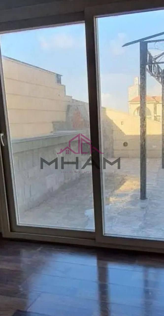 5 photo_5902098046638558116_y. jpg