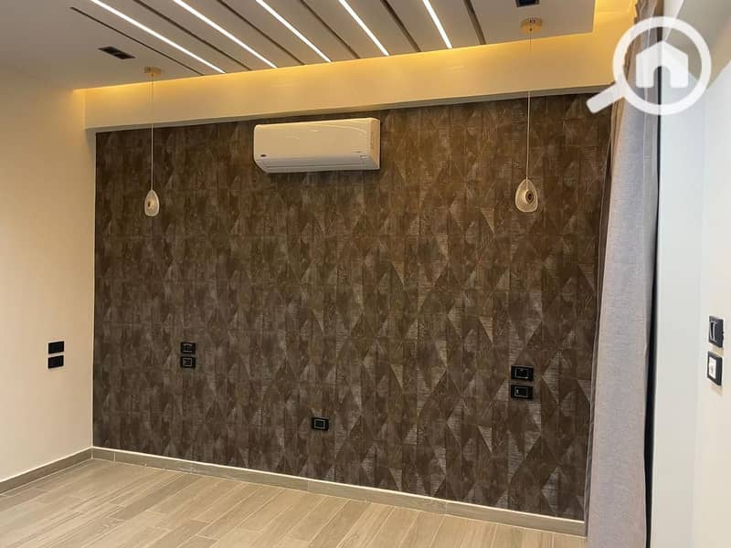 2 WhatsApp Image 2025-12-07 at 09.38. 52 (2). jpeg