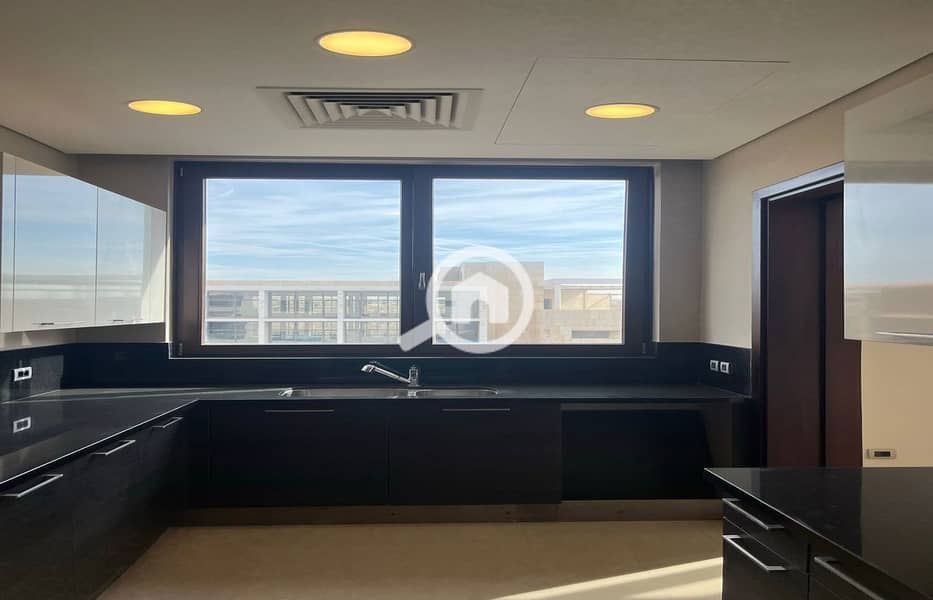 9 WhatsApp Image 2024-06-27 at 6.46. 01 AM (1)_1400x900. jpg