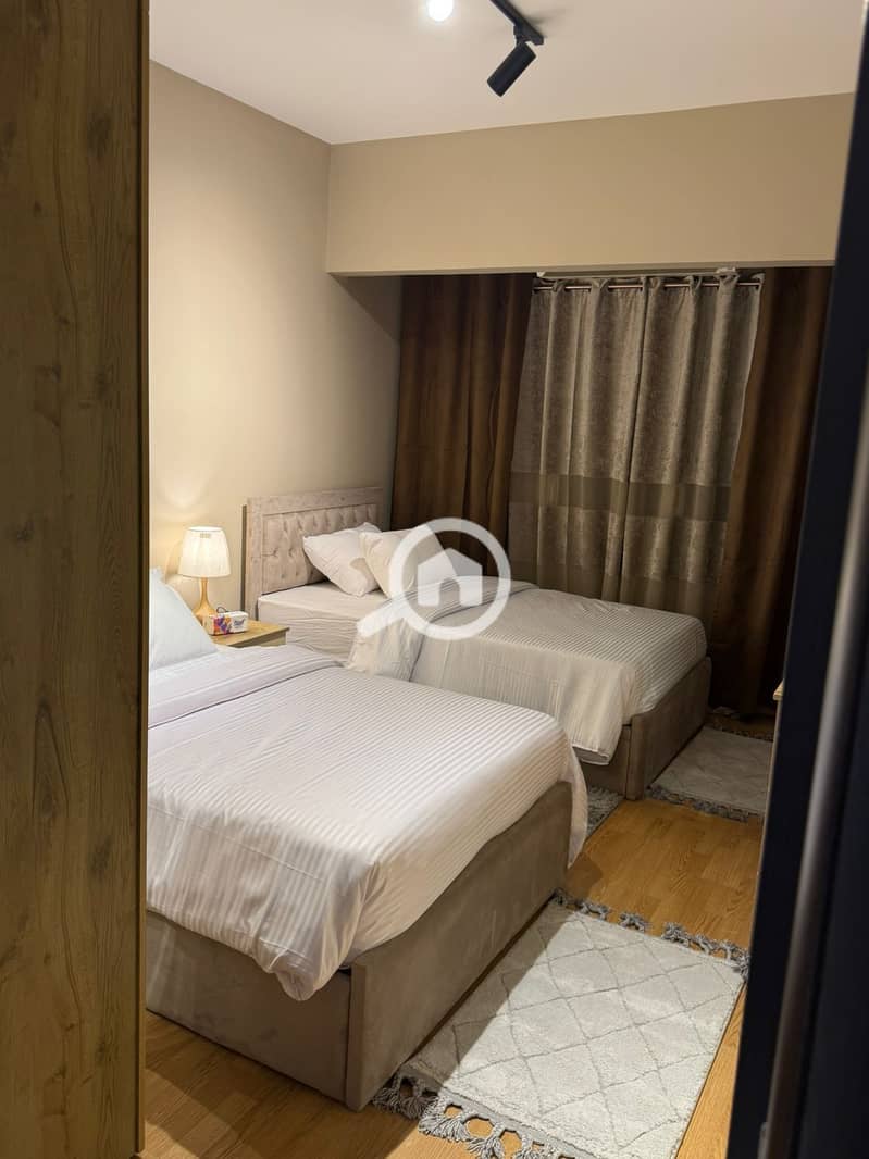 5 WhatsApp Image 2025-12-13 at 4.52. 41 PM (1). jpeg