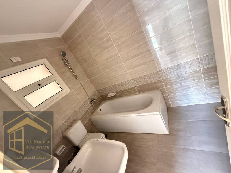 9 WhatsApp Image 2025-12-10 at 20.15. 29 (2). jpeg