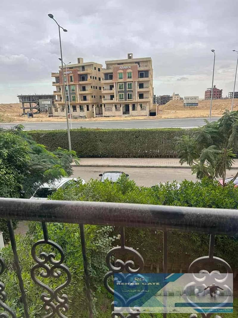 4 2d47443e-70a5-4a87-8820-06781cb4c34c. jpg