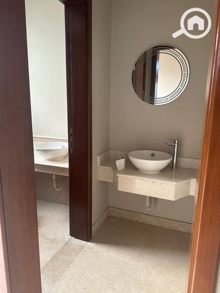 2 WhatsApp Image 2025-04-28 at 17.36. 31_c685fea6. jpg