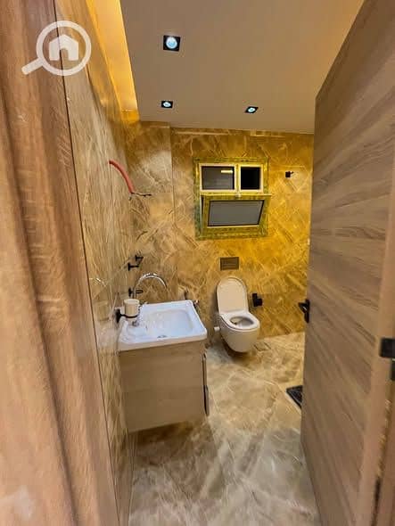 6 598276926_1165364352432034_1397885952177656458_n. jpg