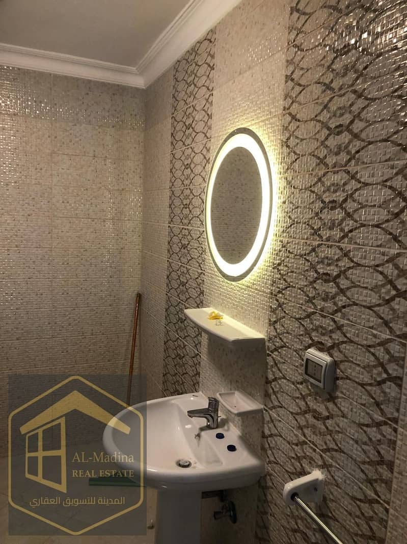 14 WhatsApp Image 2025-12-11 at 10.54. 13 (1). jpeg