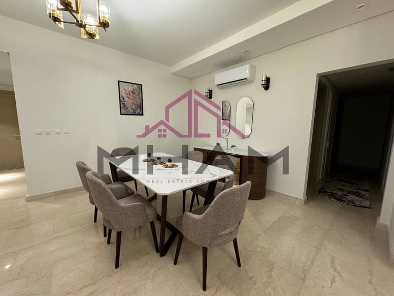 photo_5902098046638558162_y. jpg photo_5902098046638558162_y. jpg