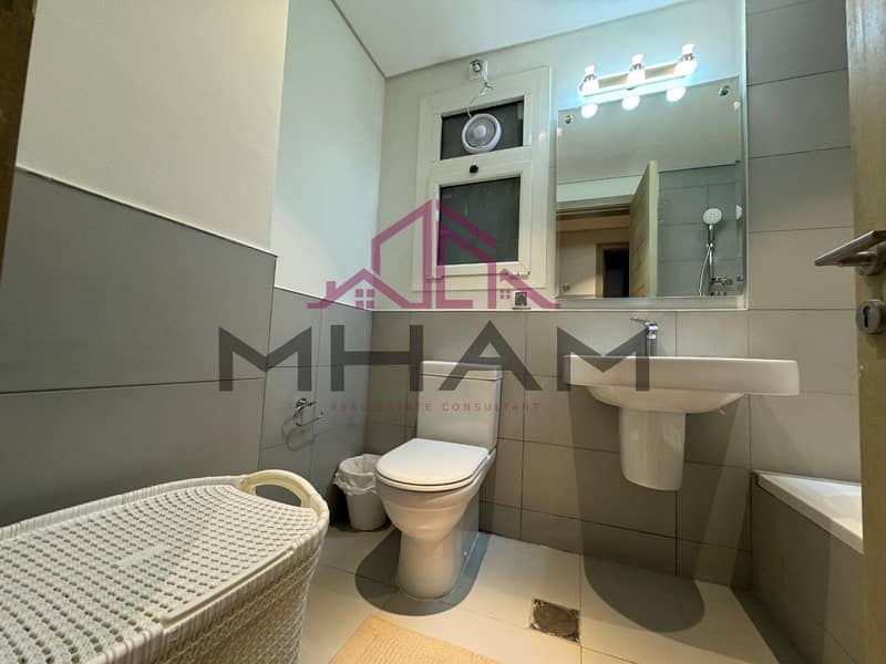 4 photo_5902098046638558161_y. jpg