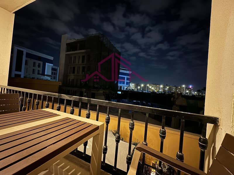 8 photo_5902098046638558167_y. jpg