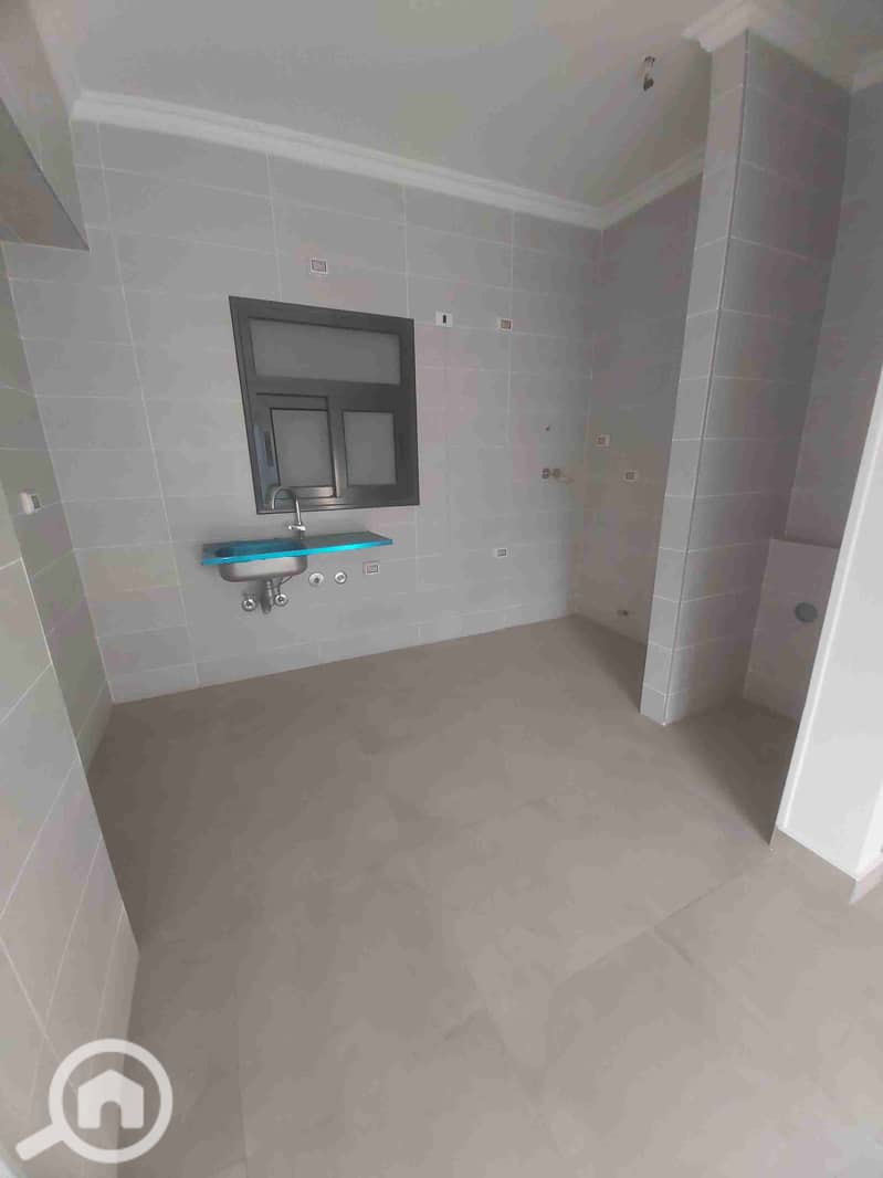 10 ٢٠٢٥١٢١٣_١٥١٧٠٦. jpg