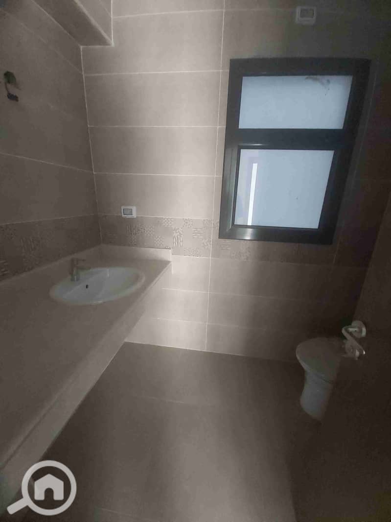 15 ٢٠٢٥١٢١٣_١٥٠٦٥٩. jpg