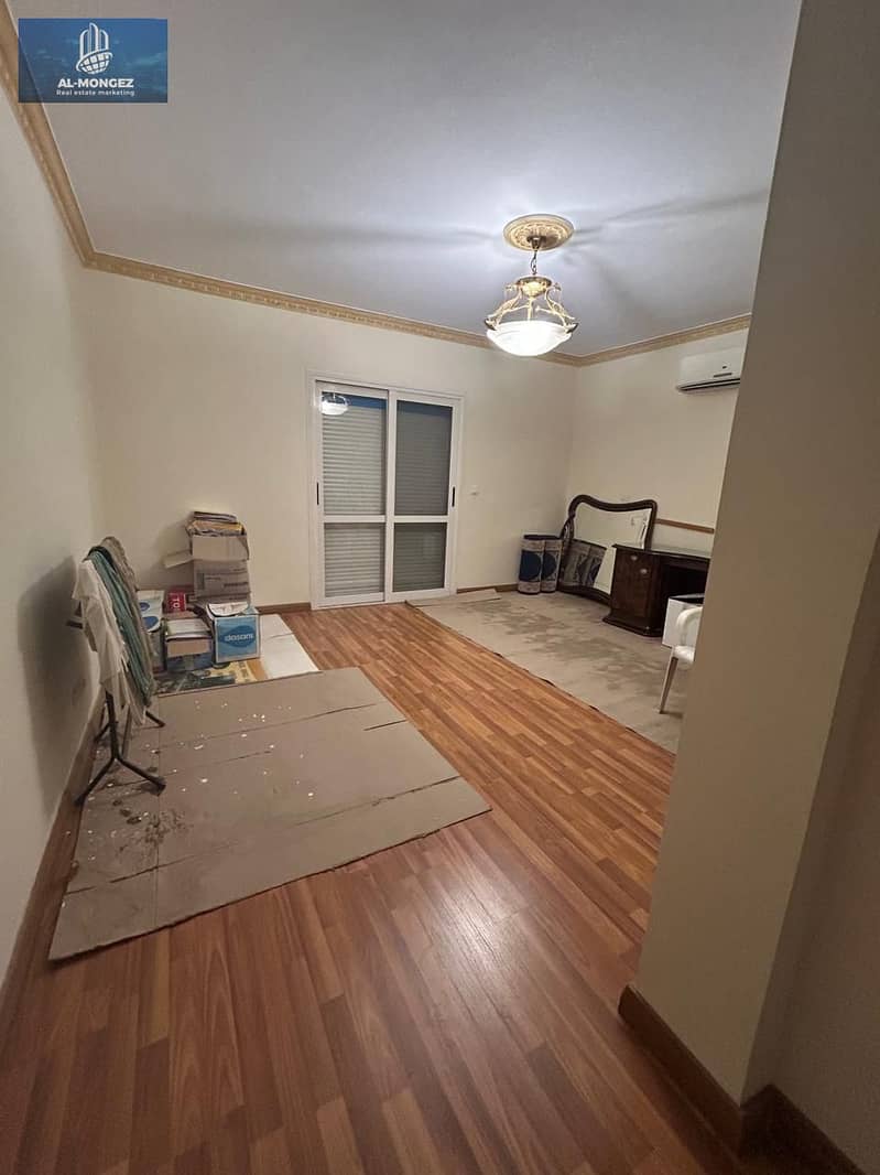 10 WhatsApp Image 2025-12-13 at 17.40. 53_5b7e43f0. jpg