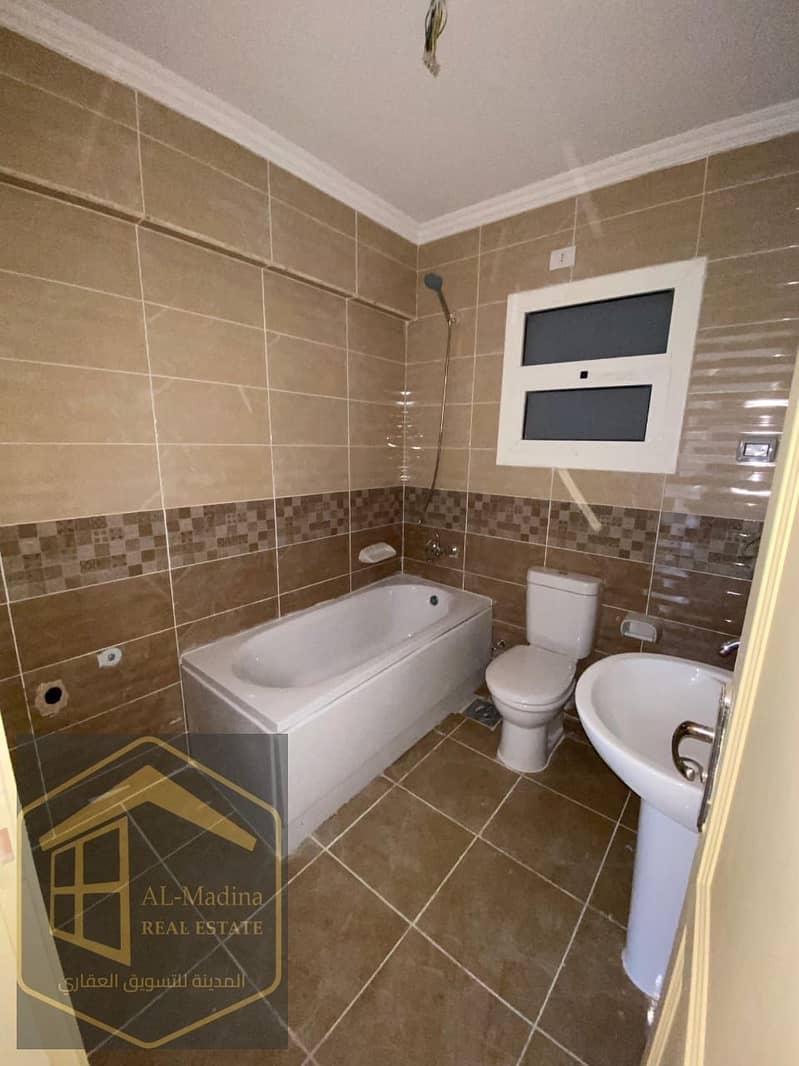 8 WhatsApp Image 2025-12-11 at 16.55. 04 (2). jpeg