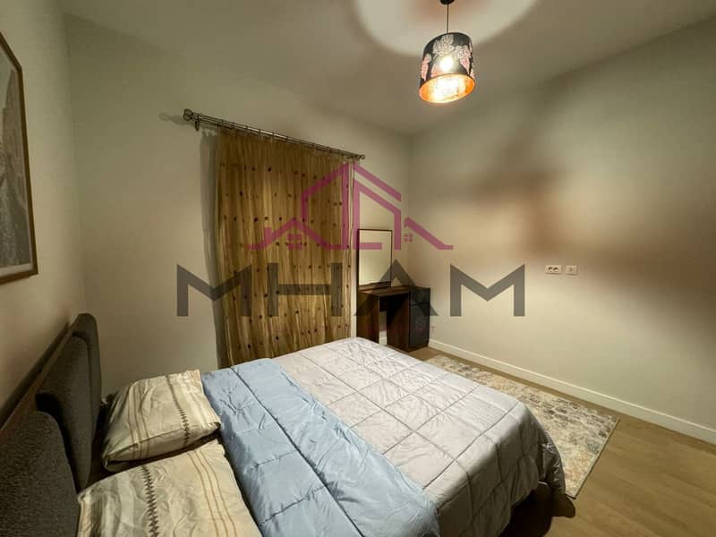 2 photo_5902098046638558196_y. jpg