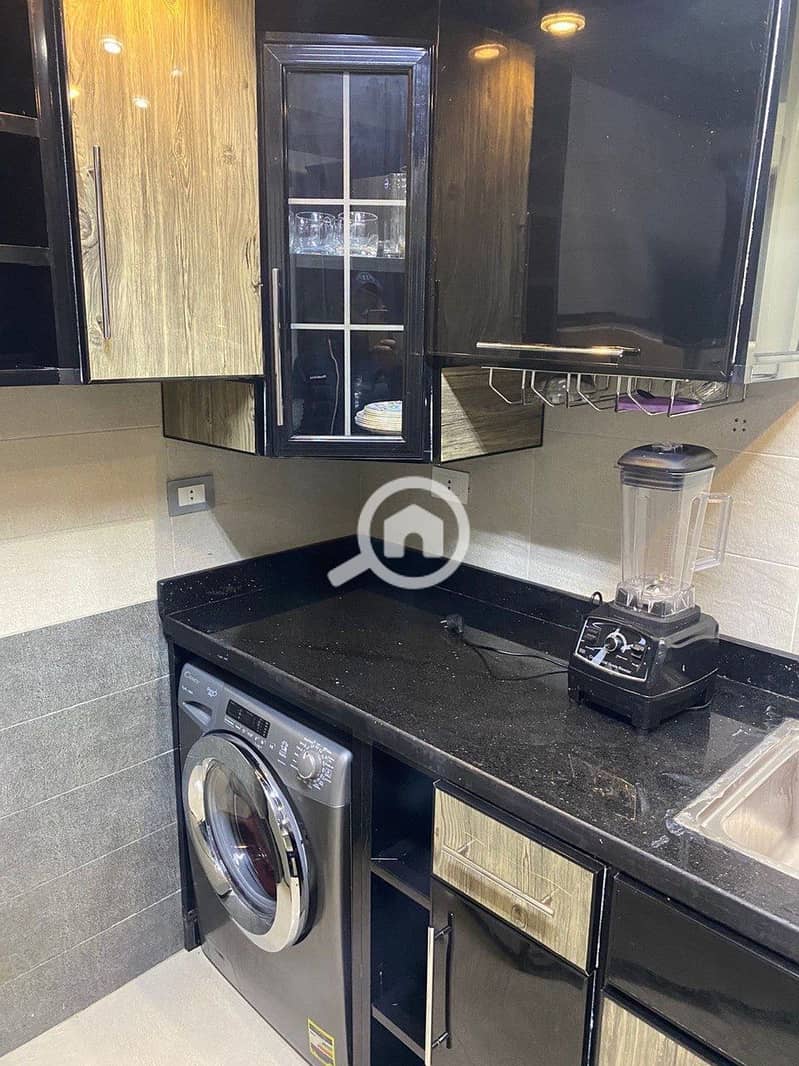 4 947ca3be-26dd-4f0c-981c-10d6d0d73385. jpeg