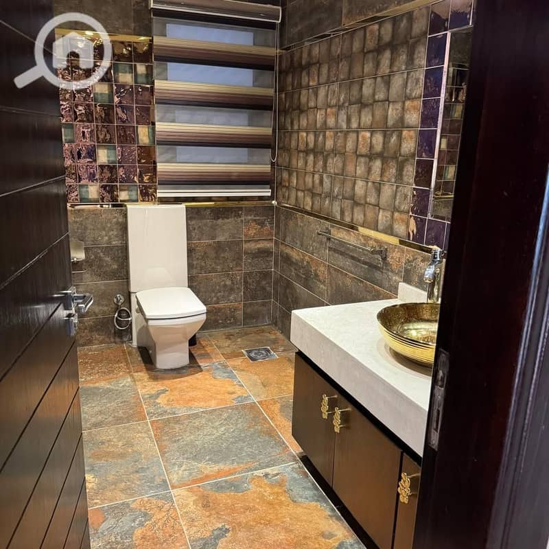 6 38b011ad-3073-4a16-b53e-81f09f705365. jpeg