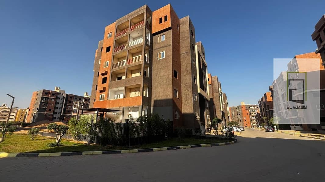 9 d86c7dfc-b773-4fdc-8750-68a4208de161. jpg