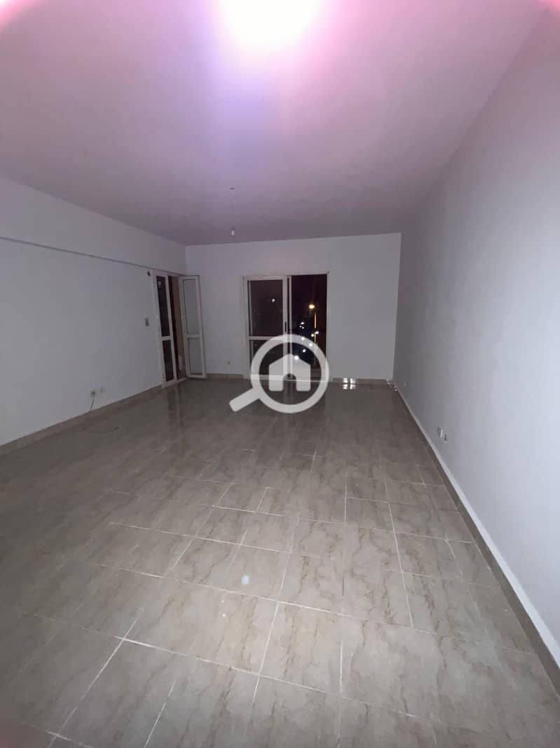 2 adc063e7-9ecd-49ae-9571-366d655d4ebd. jpeg