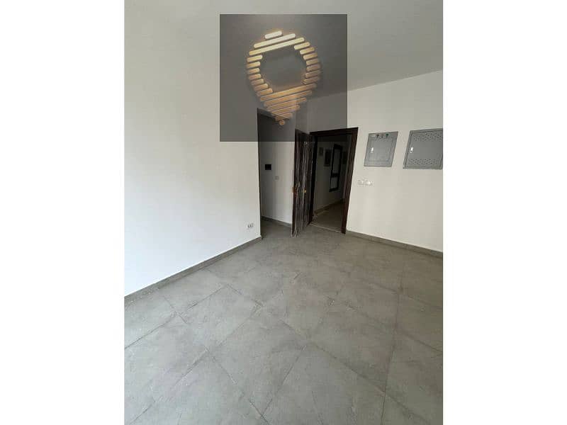 3 WhatsApp Image 2025-12-13 at 16.48. 12_f1a054f0. jpg