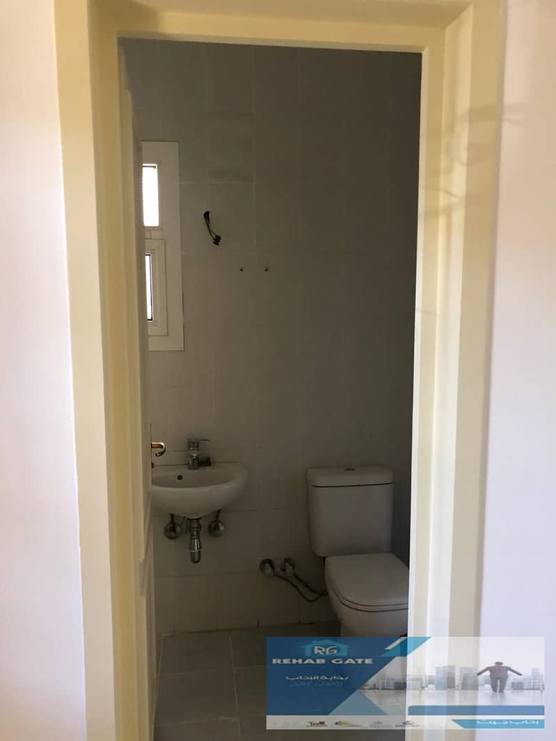 10 80c3fc22-7336-4930-ad2b-48838df670c5. jpg