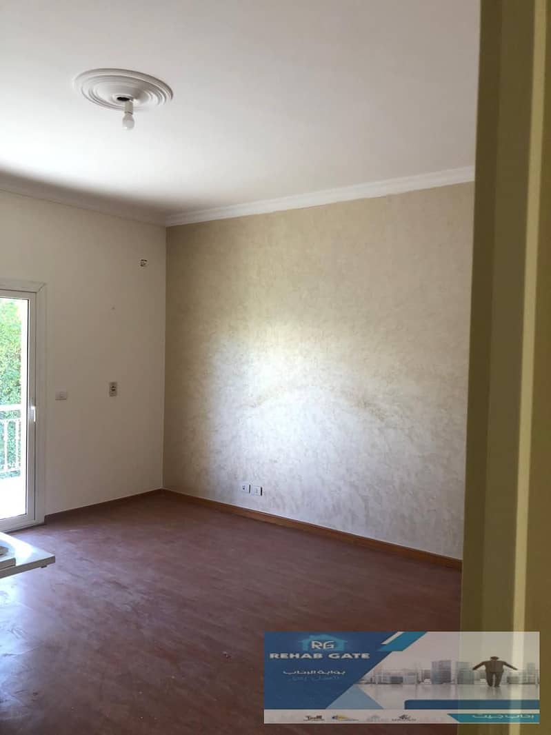 16 e313c2e3-f5d4-4bde-a8cd-ee799fb42643. jpg