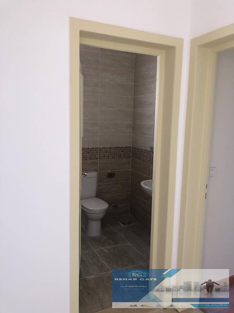 18 f6f476a9-6f18-4265-ae1d-d57adc9bb335. jpg