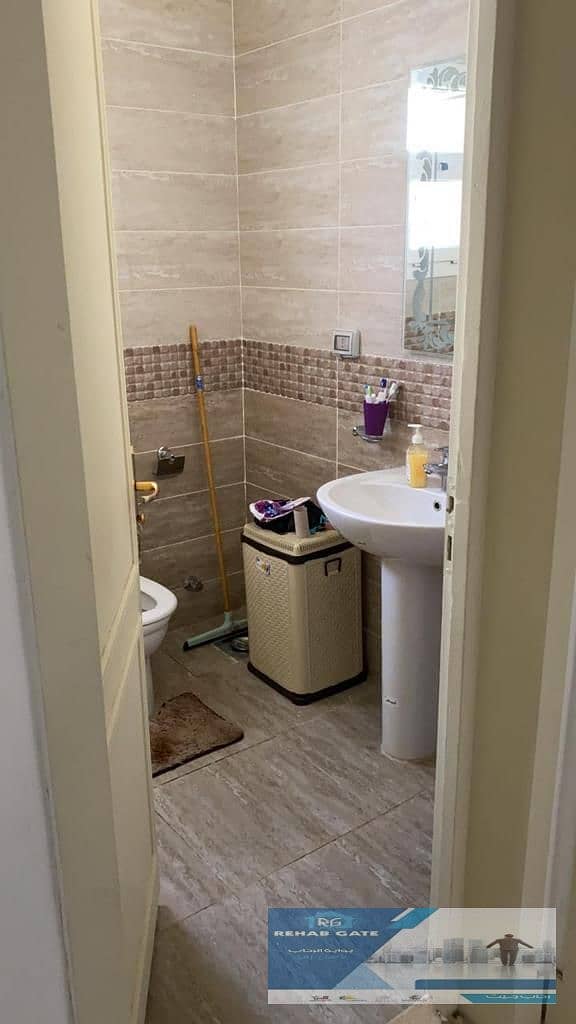 20 ff7be61b-5997-44fd-9d74-357dd93eb6f1. jpg