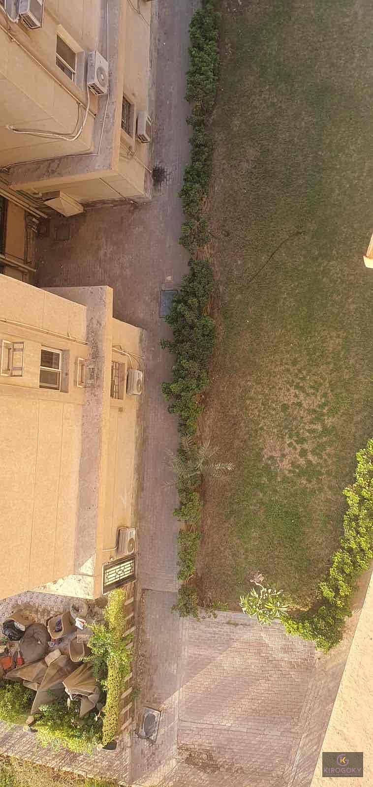 4 caf2286f-8cc2-425f-8f27-d41a4ee54695. jpg