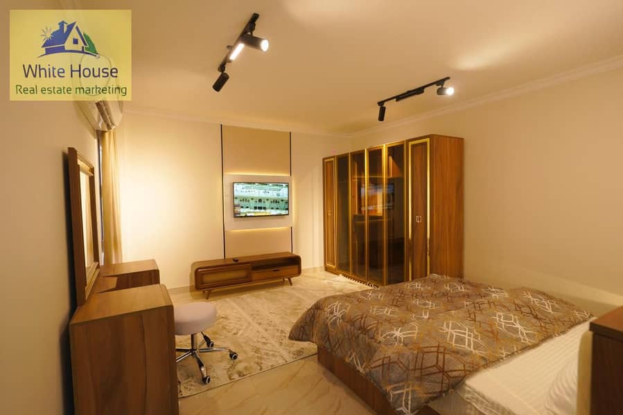 4 WhatsApp Image 2025-12-12 at 10.09. 27 AM. jpeg