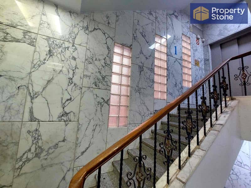 13 6e217202-a5f6-40e0-a754-49e5ccd37c18. jpg