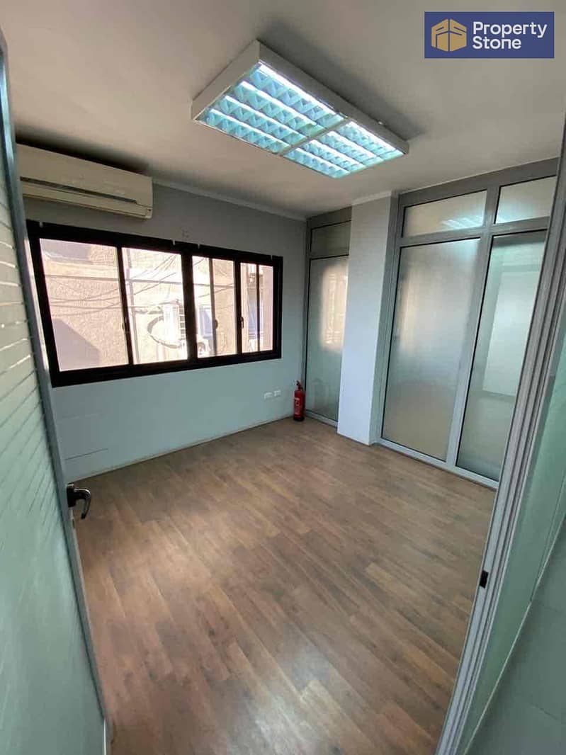 10 4c4777ea-8bdf-4a41-a3e0-cdf45e64843a. jpg