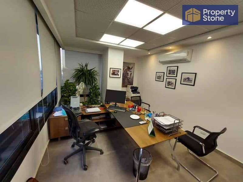 12 6937d9c2-5391-4125-845b-7ffd6de4bbe7. jpg