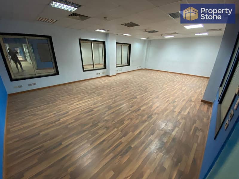 11 63172560-8453-4f7d-9c01-6ea5575f86fb. jpg