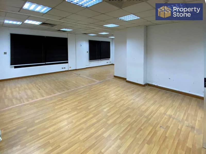 8 080b9d33-3d68-48dd-81f7-b168e346bd71. jpg