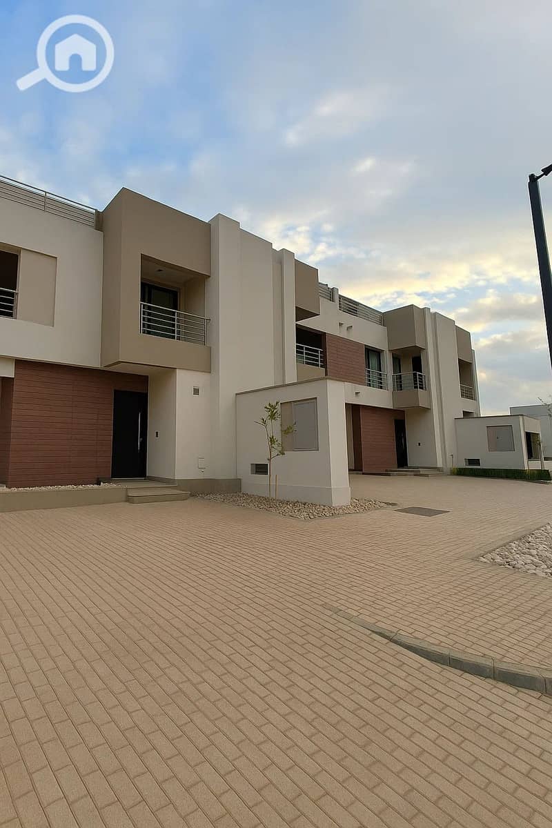 3 assets_task_01k660xw8qfmmbrrzgtztbc7y7_1758991575_img_0. jpg